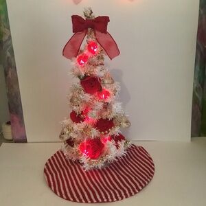 Valentines Day Roses Handcrafted 13 in.Tree